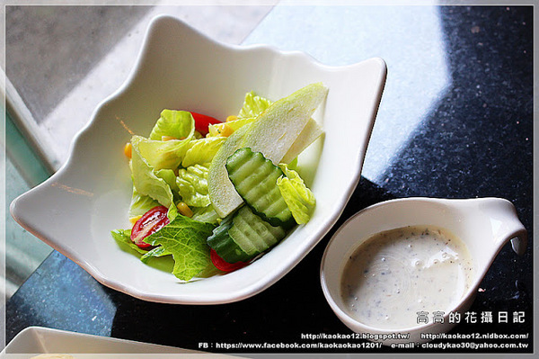 閨蜜創意廚房(高雄店)：【高雄】前金區。有巨型紅色高跟鞋坐鎮的《閨蜜。創義廚房》