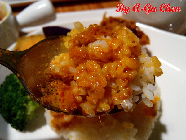 家咖哩(台南成大店): 【臺南Ω東區】家咖哩(臺南成大店)。來自花蓮的南洋風味咖哩,用的是在地有機食材