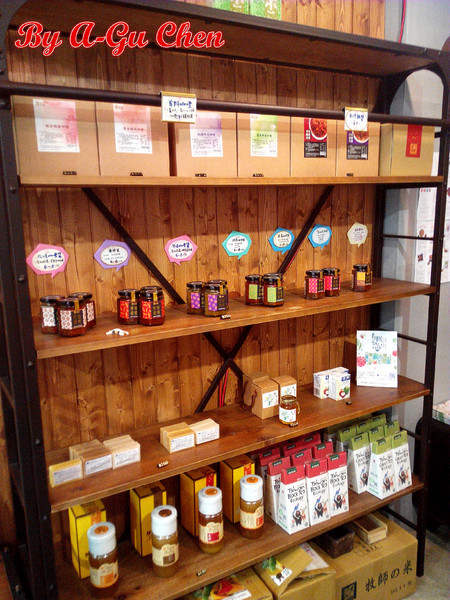 家咖哩(台南成大店): 【臺南Ω東區】家咖哩(臺南成大店)。來自花蓮的南洋風味咖哩,用的是在地有機食材