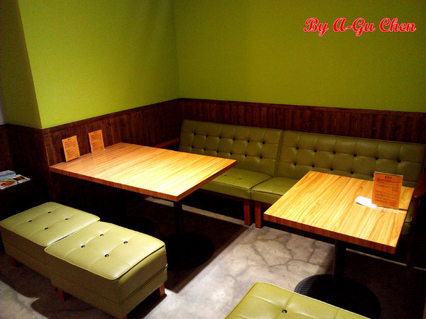 家咖哩(台南成大店): 【臺南Ω東區】家咖哩(臺南成大店)。來自花蓮的南洋風味咖哩,用的是在地有機食材