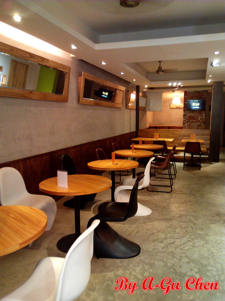 家咖哩(台南成大店): 【臺南Ω東區】家咖哩(臺南成大店)。來自花蓮的南洋風味咖哩,用的是在地有機食材