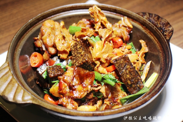 賴一下生猛海鮮：三重平價百元熱炒『賴一下生猛海鮮』聚餐.宵夜.私房料理.泰國蝦