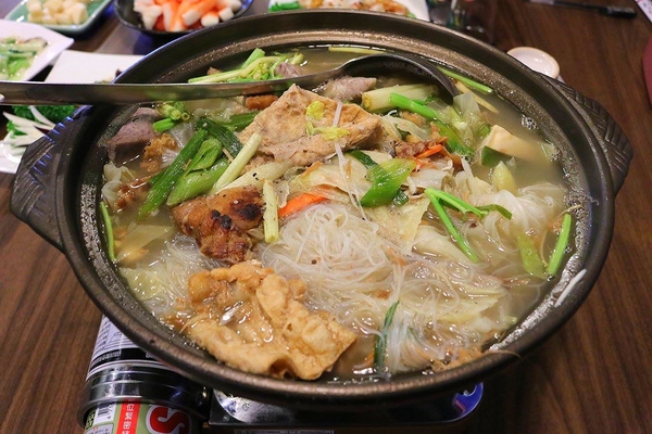 賴一下生猛海鮮:【新北市食記】三重好吃熱炒店~賴一下生猛海鮮/三五好友吃飯聊天/與家庭聚餐好去處/開運年菜外帶整套特價5880元