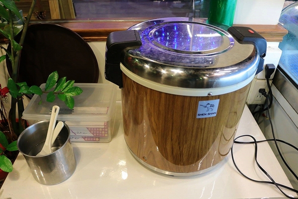 賴一下生猛海鮮:【新北市食記】三重好吃熱炒店~賴一下生猛海鮮/三五好友吃飯聊天/與家庭聚餐好去處/開運年菜外帶整套特價5880元