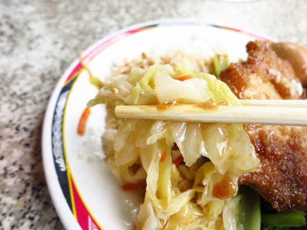 【蘆洲美食】梁記控肉飯-二十年老便當店