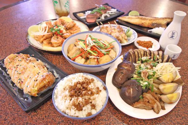 【桃園餐廳】四五六年級吃喝小館-中壢懷舊主題餐廳,打造復古氣息