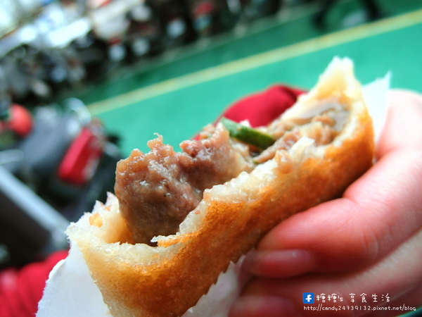 鴻隆點心:〖台中│美食〗鴻隆點心 ❤ 隱藏版中式點心~蔥油餅、韭菜盒子、芋粿,還有會超級大爆漿的餡餅!!只有平日才有唷!!