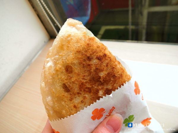 鴻隆點心：〖台中│美食〗鴻隆點心 ❤ 隱藏版中式點心~蔥油餅、韭菜盒子、芋粿，還有會超級大爆漿的餡餅!!只有平日才有唷!!