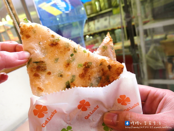 鴻隆點心:〖台中│美食〗鴻隆點心 ❤ 隱藏版中式點心~蔥油餅、韭菜盒子、芋粿,還有會超級大爆漿的餡餅!!只有平日才有唷!!