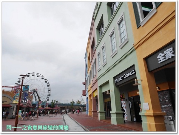 高雄大魯閣草衙道購物中心：高雄 大魯閣草衙道 賽車樂園～就在捷運旁邊，晴天雨天都好玩