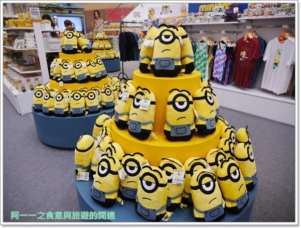 高雄大魯閣草衙道購物中心：高雄 大魯閣草衙道 賽車樂園～就在捷運旁邊，晴天雨天都好玩