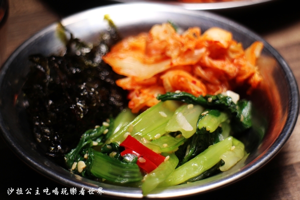 肉倉韓式烤肉:西門町韓式料理吃到飽『肉倉韓式烤肉』捷運西門站