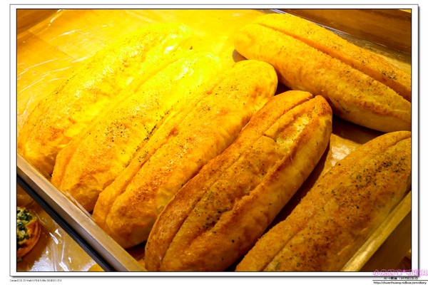 麵包劇場 Alter Ego 1892:【美食♥台北內湖】☼麵包劇場 Alter Ego 1892☼ 流沙可頌每日限量出爐,爆漿的口感一定要品嚐,難忘的好滋味♥♥