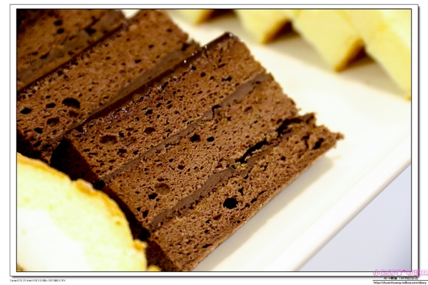 麵包劇場 Alter Ego 1892:【美食♥台北內湖】☼麵包劇場 Alter Ego 1892☼ 流沙可頌每日限量出爐,爆漿的口感一定要品嚐,難忘的好滋味♥♥