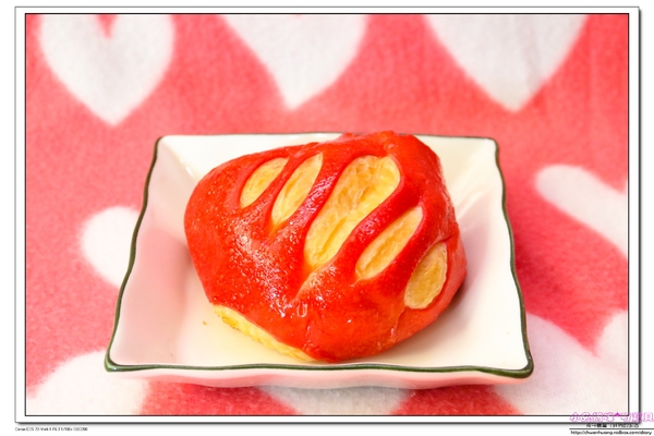 麵包劇場 Alter Ego 1892:【美食♥台北內湖】☼麵包劇場 Alter Ego 1892☼ 流沙可頌每日限量出爐,爆漿的口感一定要品嚐,難忘的好滋味♥♥