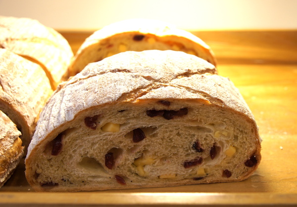 麵包劇場 Alter Ego 1892：(台北。內湖區美食) 『麵包劇場AlterEgo1892』瀰漫在靜巷中的香味，讓人魂牽夢縈的美味麵包！／大推｛起司六重奏｝，爆炸般的起司，讓你口水直流~