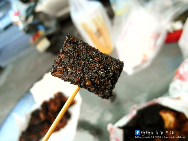 大肥鴨東山鴨頭(南屯店):〖台中│美食〗大肥鴨東山鴨頭(南屯店) ❤ 深夜排隊美食!!天天換油,入味好吃不油膩,還帶有獨特的八角香氣~