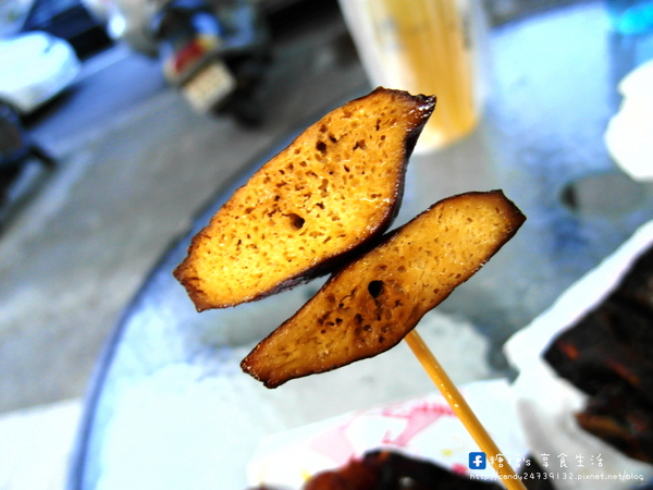 大肥鴨東山鴨頭(南屯店):〖台中│美食〗大肥鴨東山鴨頭(南屯店) ❤ 深夜排隊美食!!天天換油,入味好吃不油膩,還帶有獨特的八角香氣~