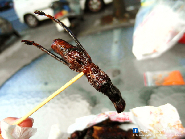 大肥鴨東山鴨頭(南屯店):〖台中│美食〗大肥鴨東山鴨頭(南屯店) ❤ 深夜排隊美食!!天天換油,入味好吃不油膩,還帶有獨特的八角香氣~