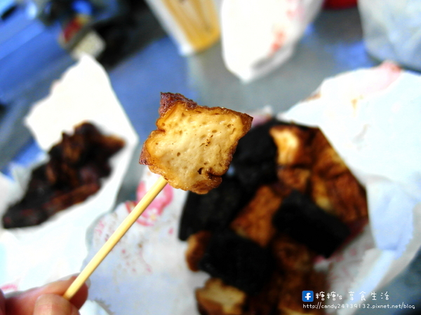 大肥鴨東山鴨頭(南屯店):〖台中│美食〗大肥鴨東山鴨頭(南屯店) ❤ 深夜排隊美食!!天天換油,入味好吃不油膩,還帶有獨特的八角香氣~