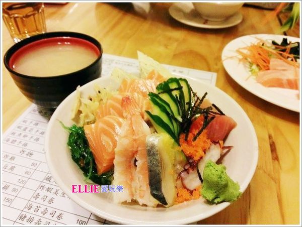 13140746_1098992886788597_937267816_n