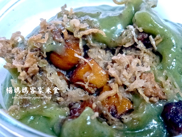 楊媽媽豬籠板:【苗栗縣南庄鄉/食記】南庄三十年客家米食老店 ✿✿ 楊媽媽客家米食/豬籠粄(客家菜包)/黑糖糕/涼糕 ✿✿