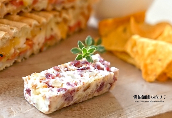 傑伯咖啡 Cafe J J:【南京復興/輕食下午茶】平價免服務費又不限用餐時間附wifi及插座必訪好店! ✿✿ 傑伯咖啡 Cafe J J ✿✿ (完整菜單)