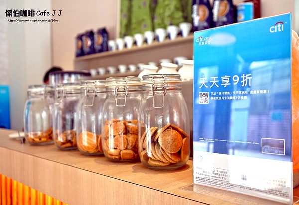 傑伯咖啡 Cafe J J:【南京復興/輕食下午茶】平價免服務費又不限用餐時間附wifi及插座必訪好店! ✿✿ 傑伯咖啡 Cafe J J ✿✿ (完整菜單)