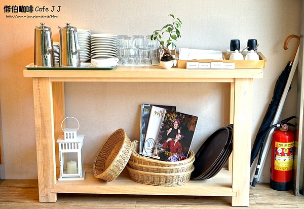 傑伯咖啡 Cafe J J:【南京復興/輕食下午茶】平價免服務費又不限用餐時間附wifi及插座必訪好店! ✿✿ 傑伯咖啡 Cafe J J ✿✿ (完整菜單)