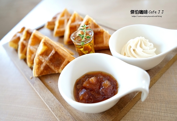 傑伯咖啡 Cafe J J:【南京復興/輕食下午茶】平價免服務費又不限用餐時間附wifi及插座必訪好店! ✿✿ 傑伯咖啡 Cafe J J ✿✿ (完整菜單)