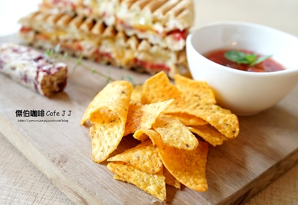 傑伯咖啡 Cafe J J:【南京復興/輕食下午茶】平價免服務費又不限用餐時間附wifi及插座必訪好店! ✿✿ 傑伯咖啡 Cafe J J ✿✿ (完整菜單)