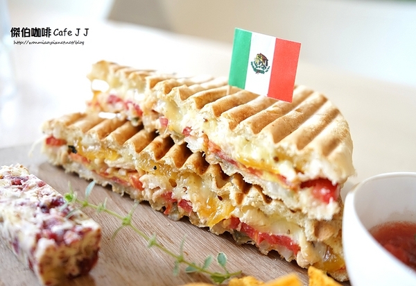 傑伯咖啡 Cafe J J:【南京復興/輕食下午茶】平價免服務費又不限用餐時間附wifi及插座必訪好店! ✿✿ 傑伯咖啡 Cafe J J ✿✿ (完整菜單)