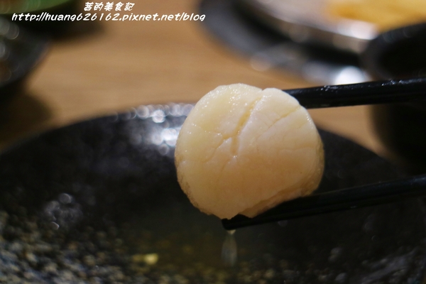 一品堂IPPIN 精緻涮涮鍋:【新北板橋區】板橋火鍋推薦『一品堂IPPIN 精緻涮涮鍋』霸氣大海陸鍋/極黑和牛雪花