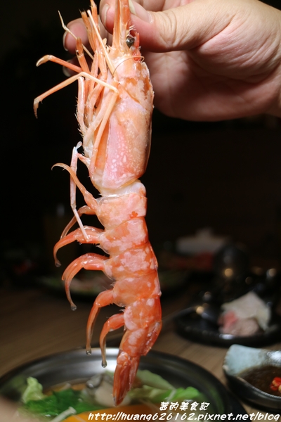 一品堂IPPIN 精緻涮涮鍋:【新北板橋區】板橋火鍋推薦『一品堂IPPIN 精緻涮涮鍋』霸氣大海陸鍋/極黑和牛雪花