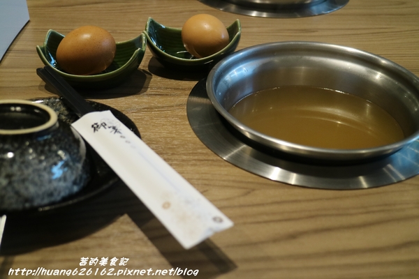 一品堂IPPIN 精緻涮涮鍋:【新北板橋區】板橋火鍋推薦『一品堂IPPIN 精緻涮涮鍋』霸氣大海陸鍋/極黑和牛雪花