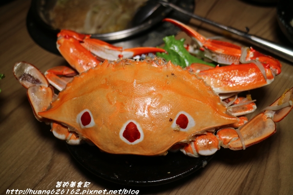 一品堂IPPIN 精緻涮涮鍋:【新北板橋區】板橋火鍋推薦『一品堂IPPIN 精緻涮涮鍋』霸氣大海陸鍋/極黑和牛雪花