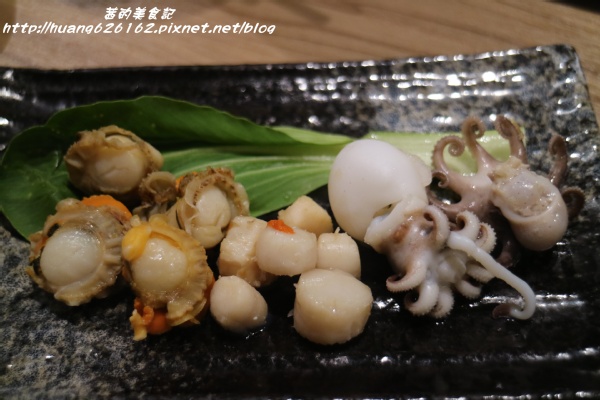 一品堂IPPIN 精緻涮涮鍋:【新北板橋區】板橋火鍋推薦『一品堂IPPIN 精緻涮涮鍋』霸氣大海陸鍋/極黑和牛雪花