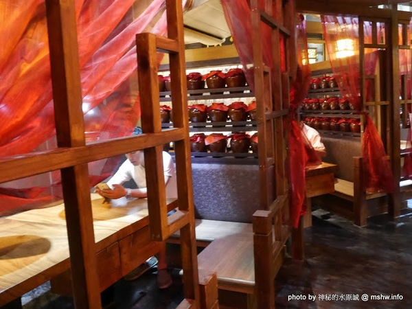 店小二串燒燒肉：【食記】台中店小二串燒vs燒肉&異國料理(忠明店) BBQ&Cuisine&Beers@西區向上市場&開原橋 : 大隱隱於市, 口味實在真功夫, 晚餐時段也能心滿意足!!