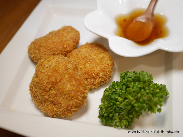 店小二串燒燒肉：【食記】台中店小二串燒vs燒肉&異國料理(忠明店) BBQ&Cuisine&Beers@西區向上市場&開原橋 : 大隱隱於市, 口味實在真功夫, 晚餐時段也能心滿意足!!