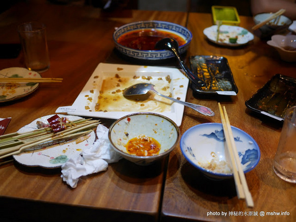 店小二串燒燒肉：【食記】台中店小二串燒vs燒肉&異國料理(忠明店) BBQ&Cuisine&Beers@西區向上市場&開原橋 : 大隱隱於市, 口味實在真功夫, 晚餐時段也能心滿意足!!