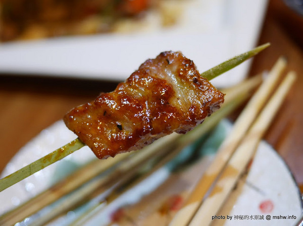 店小二串燒燒肉：【食記】台中店小二串燒vs燒肉&異國料理(忠明店) BBQ&Cuisine&Beers@西區向上市場&開原橋 : 大隱隱於市, 口味實在真功夫, 晚餐時段也能心滿意足!!