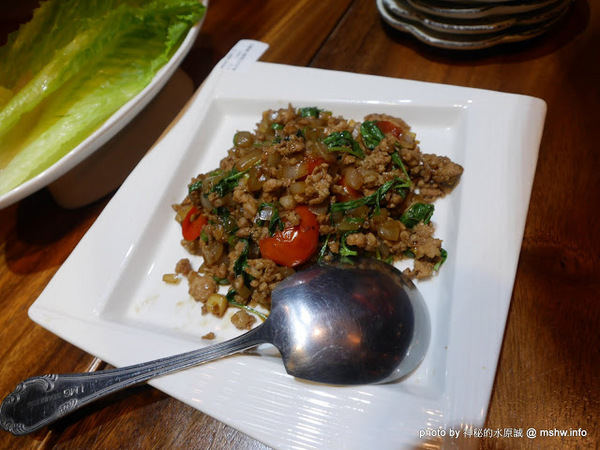 店小二串燒燒肉：【食記】台中店小二串燒vs燒肉&異國料理(忠明店) BBQ&Cuisine&Beers@西區向上市場&開原橋 : 大隱隱於市, 口味實在真功夫, 晚餐時段也能心滿意足!!