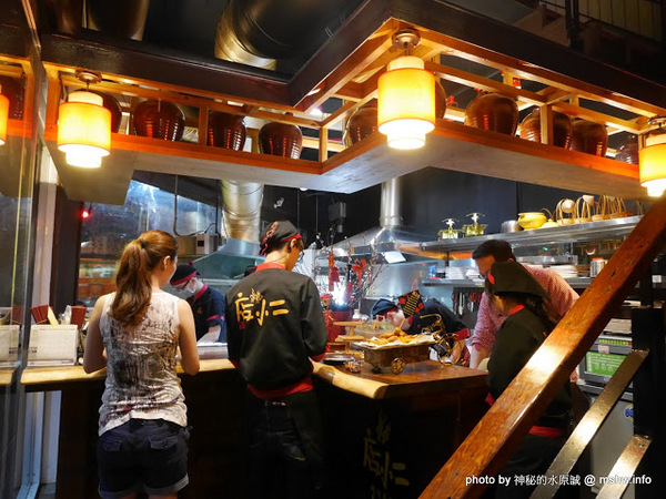 店小二串燒燒肉：【食記】台中店小二串燒vs燒肉&異國料理(忠明店) BBQ&Cuisine&Beers@西區向上市場&開原橋 : 大隱隱於市, 口味實在真功夫, 晚餐時段也能心滿意足!!