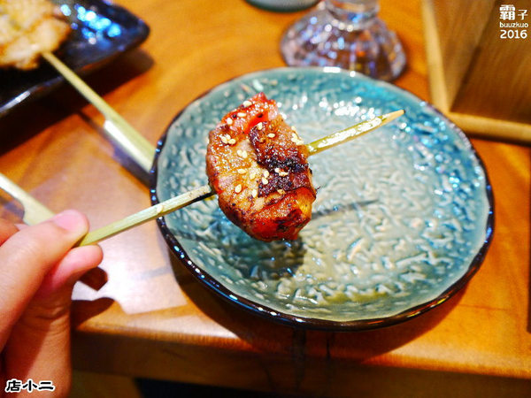 店小二串燒燒肉:店小二燒烤,夏天夜晚就是要大口吃肉大口喝酒阿!