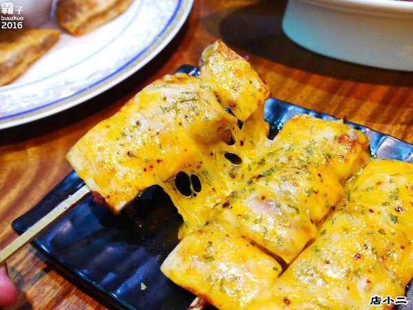 店小二串燒燒肉:店小二燒烤,夏天夜晚就是要大口吃肉大口喝酒阿!