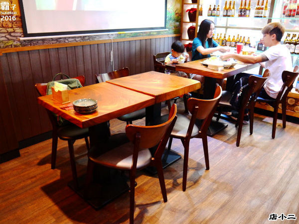 店小二串燒燒肉:店小二燒烤,夏天夜晚就是要大口吃肉大口喝酒阿!