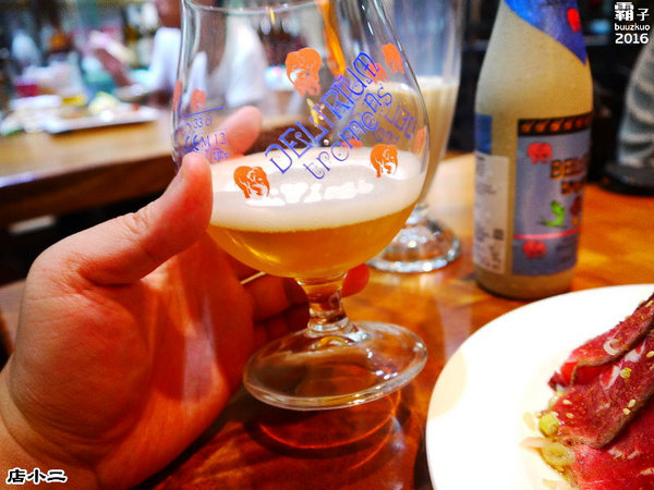 店小二串燒燒肉:店小二燒烤,夏天夜晚就是要大口吃肉大口喝酒阿!