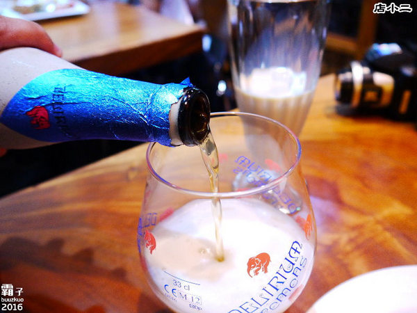 店小二串燒燒肉:店小二燒烤,夏天夜晚就是要大口吃肉大口喝酒阿!