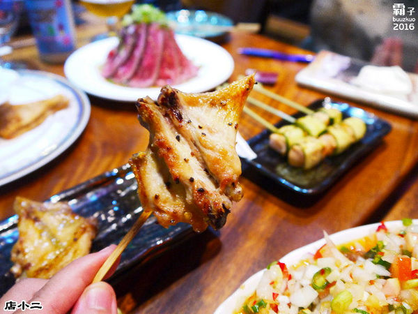 店小二串燒燒肉:店小二燒烤,夏天夜晚就是要大口吃肉大口喝酒阿!