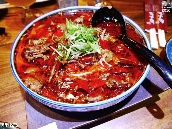 店小二串燒燒肉:店小二燒烤,夏天夜晚就是要大口吃肉大口喝酒阿!